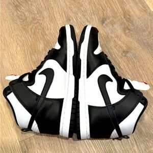 Nike Dunk High Size 7 ( Panda)